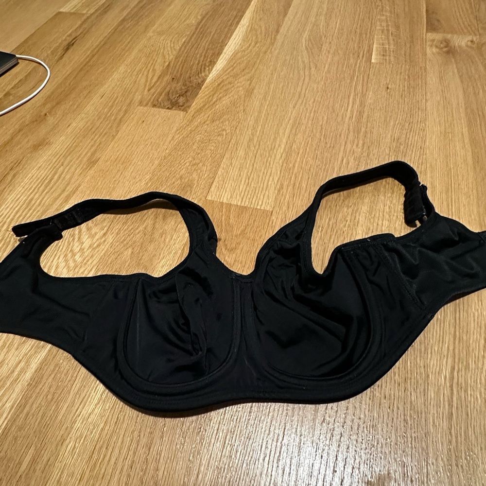 Wacoal Underwire Sports Bra